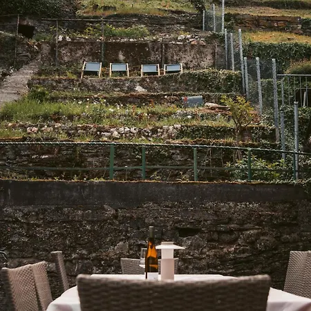 Weingut Hallenbach *